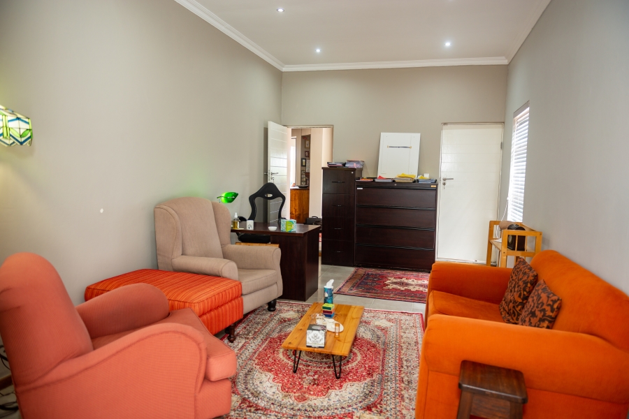 9 Bedroom Property for Sale in Nahoon Beach Eastern Cape